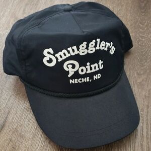 Vintage Retro 80s Black White Snap Back Mesh Men's Trucker Hat OSFM